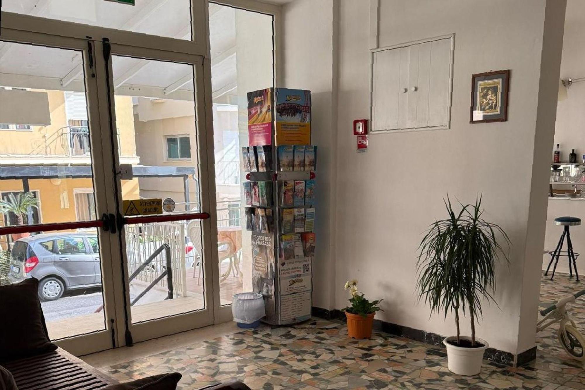 Hotel Nives Rimini Exterior photo